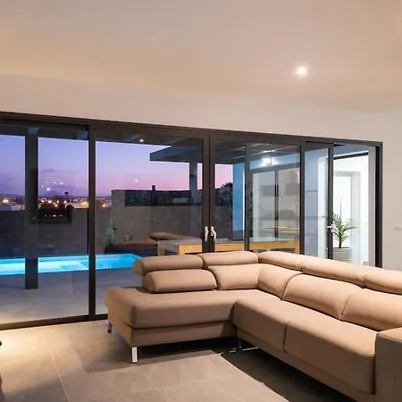 Villa Beta Heated Pool By Fuerteventuravillas *